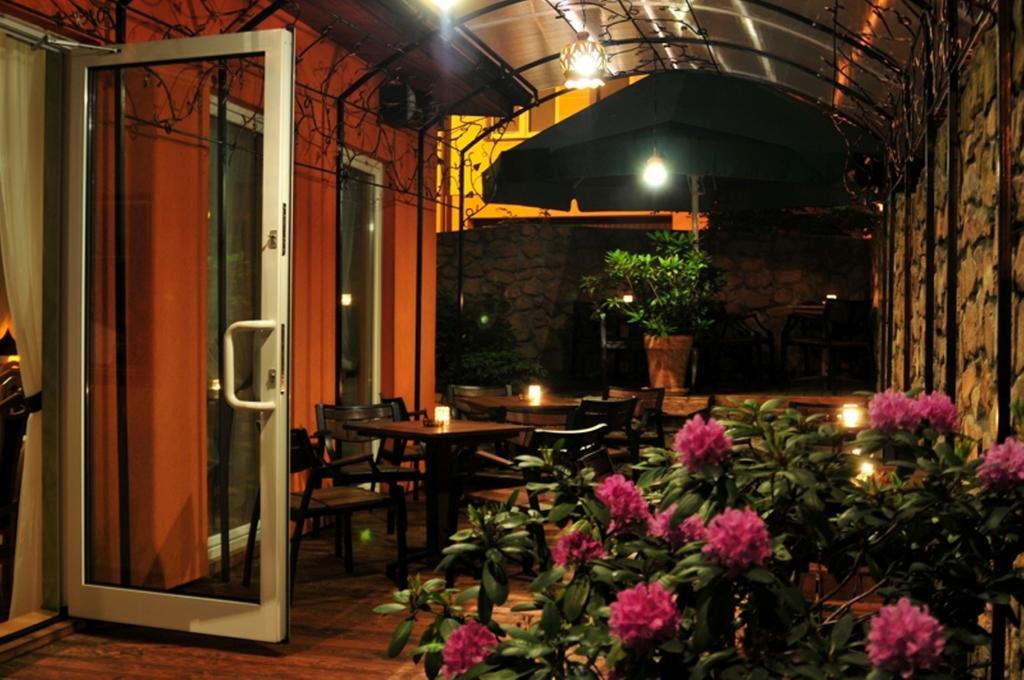 Hotel Lorenzo Krasków Εξωτερικό φωτογραφία